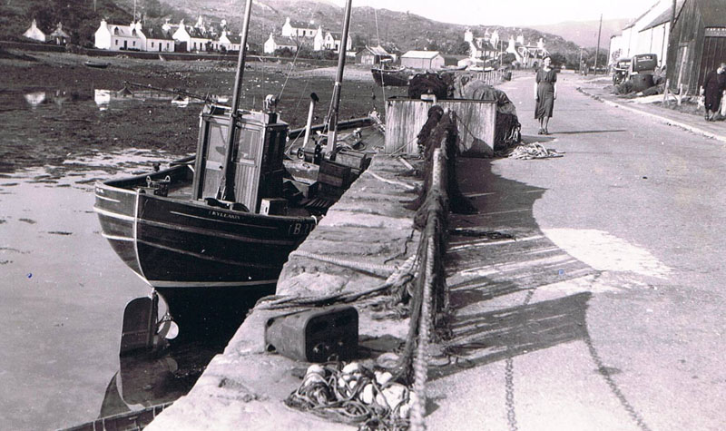 Circa 1950 - MFV Castle Moil - BRD360
with Maggie MacAskill on the pavement by the barking shed