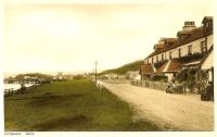 Circa 1930. The Kings Arms Hotel (note cow grazing in front). 
