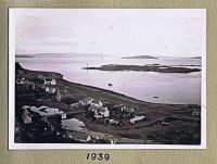 Circa 1939. Note there are 8 council houses to the west of the Kings Arms and the wooden pier is semi demolished.