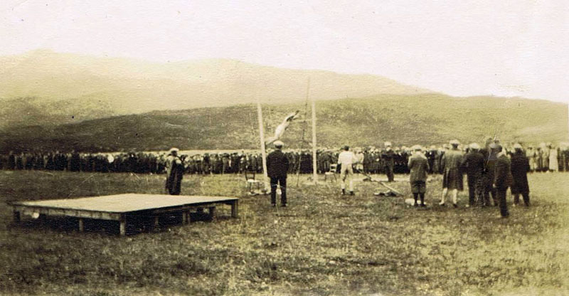 Circa 1920/30's - Kyleakin Highland Games:
Note the crowds on the touchline