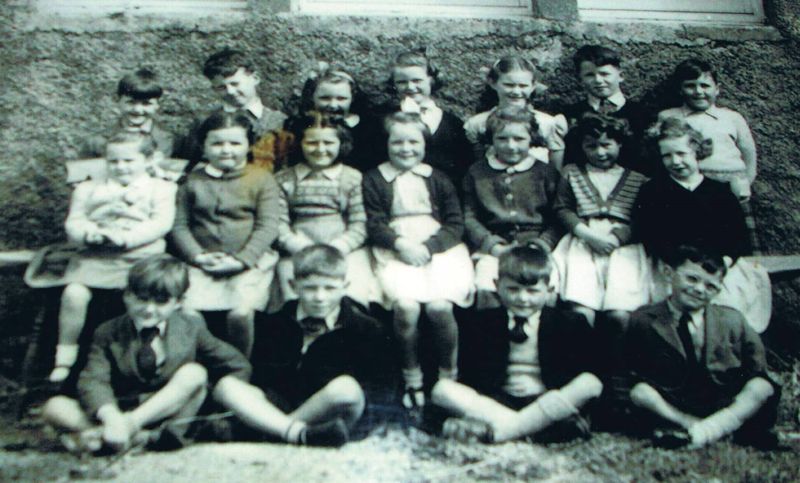 Kyleakin Public School - Wee Room - 1953 - Coronation year
Back row: Neil Graham, William Paterson, Joyce Maclean, Ann Graham, Ann Nicolson, David Elder, William Macrae
Middle row: Janette Macpherson, Margaret Macrae, Irena Sikorski, Ann Mitchell, Jessie Ann Maclaine, Carole Brown, Ruth Soper
Front row: Ian Sikorski, Neil Grant, John Morrison (Strathallan), Roderick Maclean.