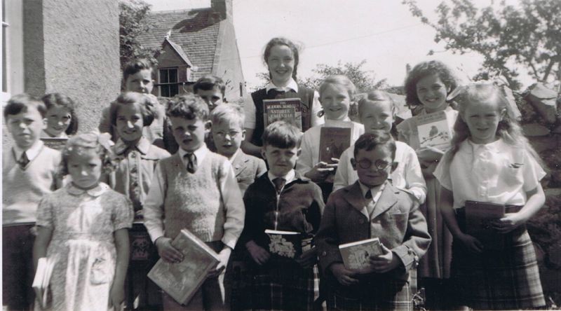 Kyleakin Public School - Prizewinners - circa 1952
Back row: Donald John Maclaine, John Macrae, Mary Ross
Second row: Anna Belle Robertson, Mary Macpherson, Pamela Smith
Third row: Ian Macrae, Margaret Maclaine, Richard Hutchison, Joan Macpherson, Ann Nicolson
Front row: Jessie Ann Maclaine, William Paterson, Neil Graham, Roderick Maclean.